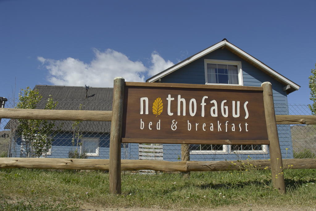 Nothofagus Bed & Breakfast エル・チャルテン エクステリア 写真