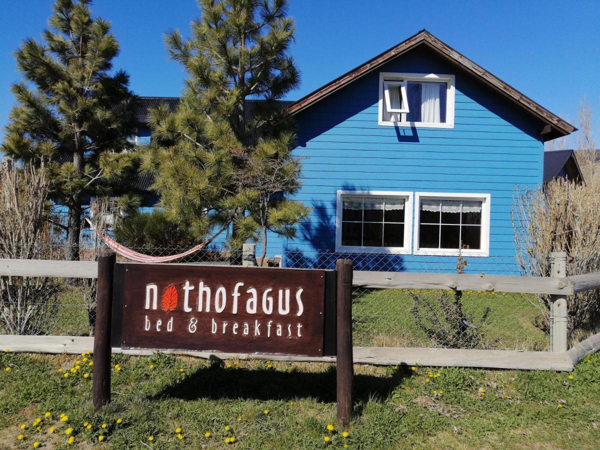 Nothofagus Bed & Breakfast エル・チャルテン エクステリア 写真